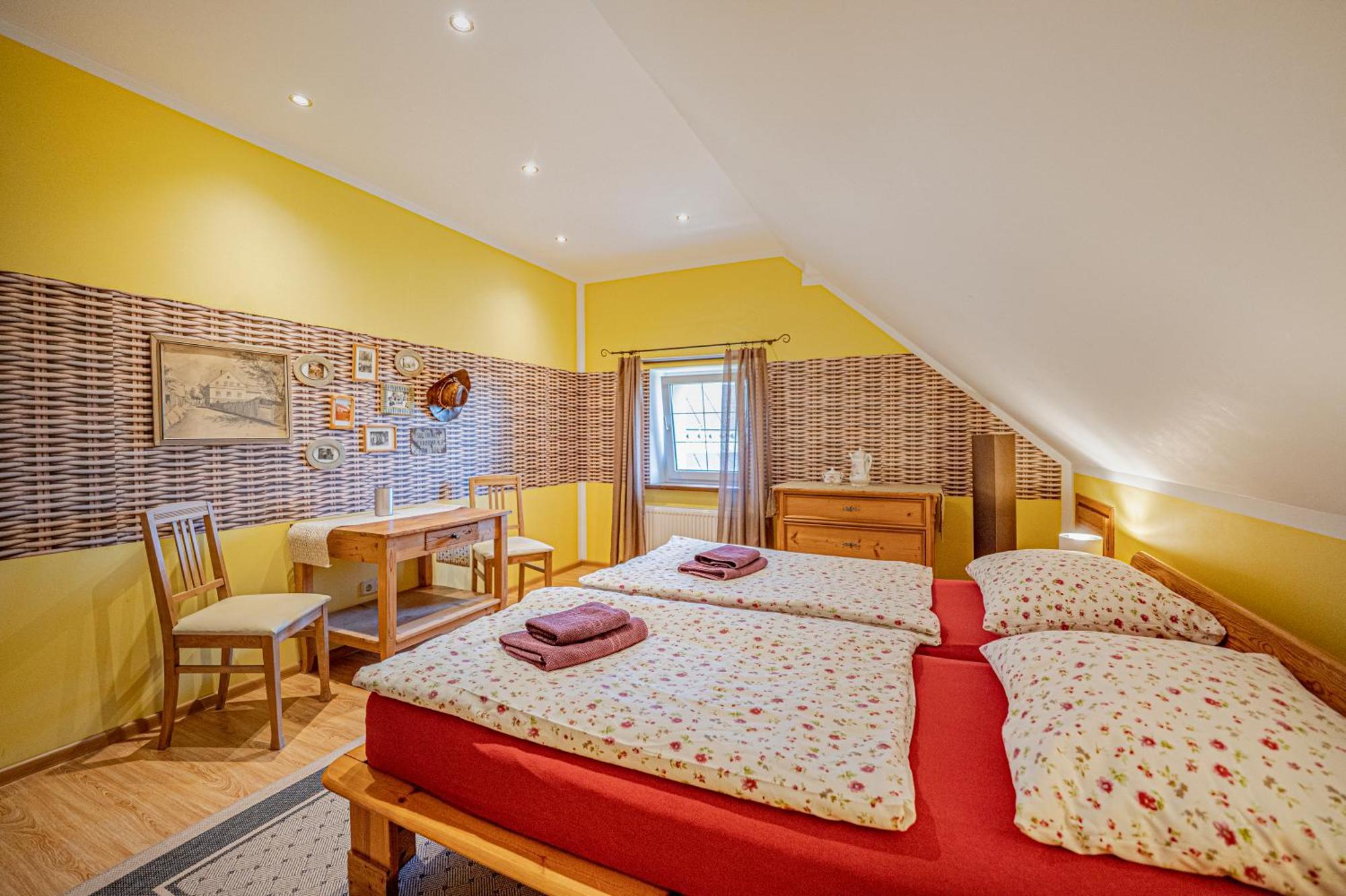 Ferienwohnung Dom Ogrodnika Jezow Sudecki Exterior foto