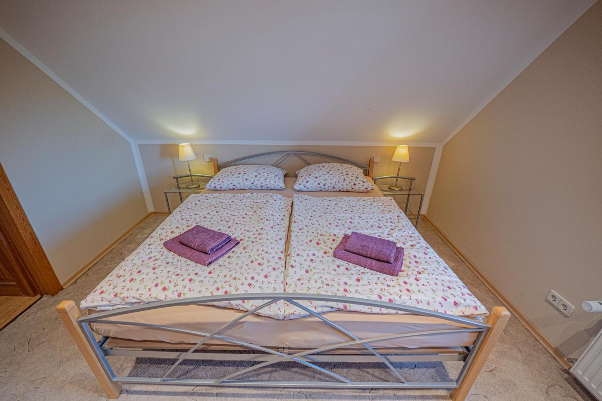 Ferienwohnung Dom Ogrodnika Jezow Sudecki Exterior foto