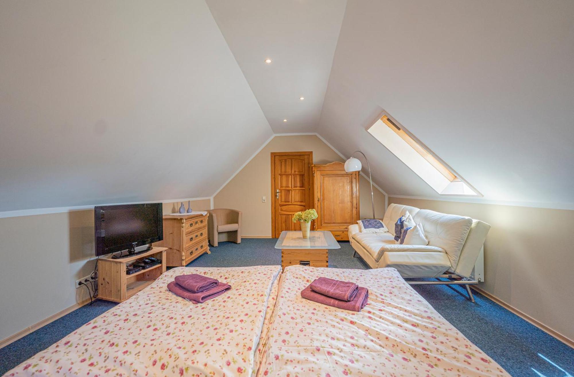 Ferienwohnung Dom Ogrodnika Jezow Sudecki Exterior foto